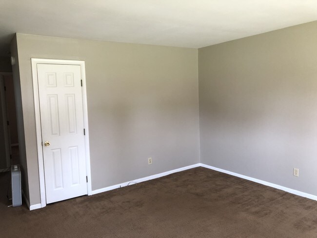 Living room - 3662 Diane Ln