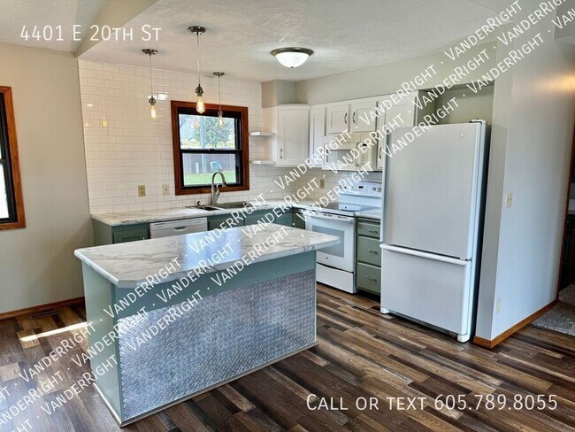 Foto del edificio - 4401 E 20th St