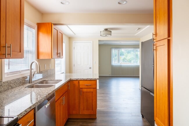 Photo - 13107 SE Division St House