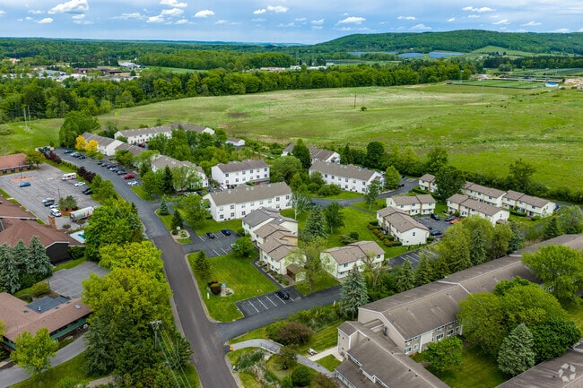 Aerial Photo - Plaza East/Summerhill Townhouses