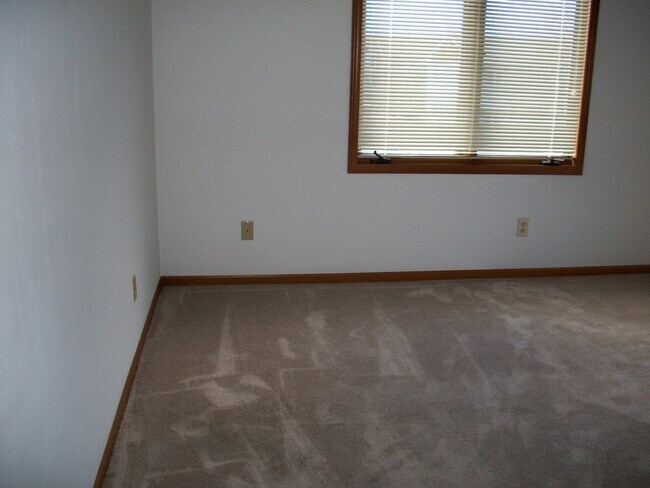 Foto del edificio - 2051 Cliff Alex Ct S