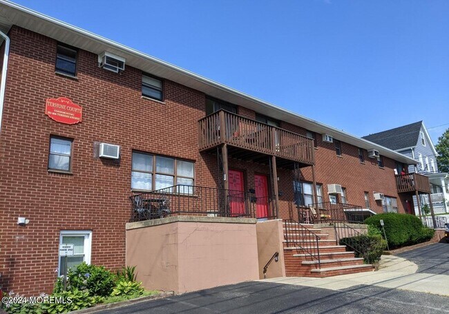 Foto del edificio - 201 F Terhune Ave