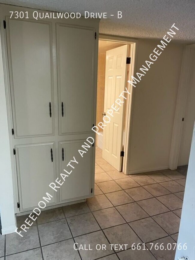 Foto del edificio - 7301 Quailwood Dr