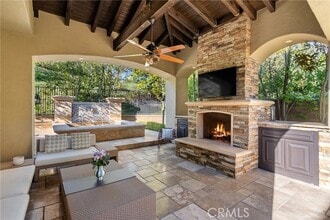 Building Photo - 7 Pacific Winds