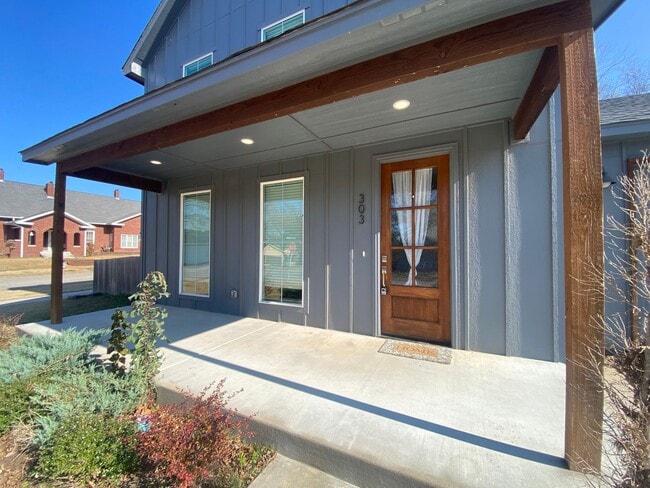 Foto del edificio - Stunning 3 bed 2.5 bath for rent in Coweta!!