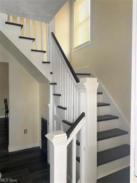 Foto del edificio - 175 Russell Ave