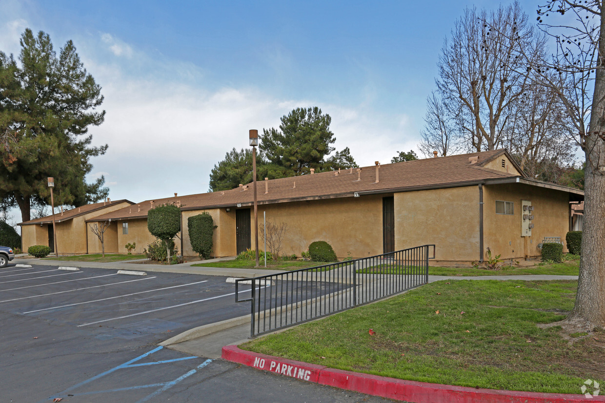 Primary Photo - Kerman Garden Apartments