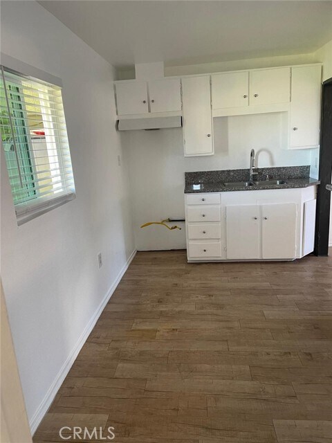 Foto del edificio - 579 S Iris Ave