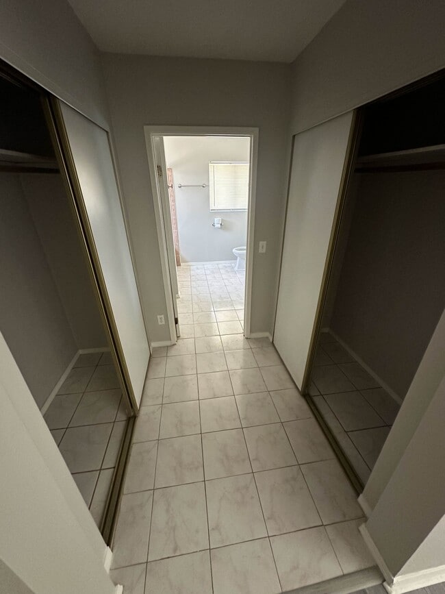 Foto del edificio - 10104 Dorothy Ave