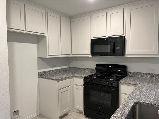 Building Photo - 2836 Slatewood Dr