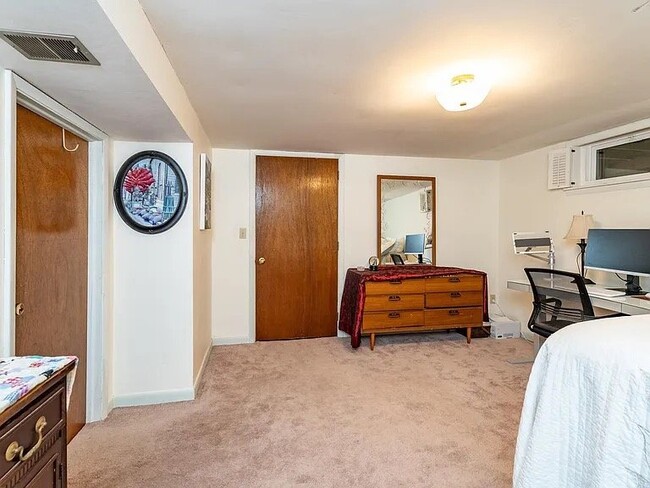 Building Photo - 1134 Waterman Dr