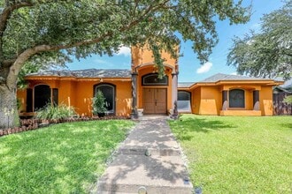 Building Photo - 2040 Cochiti Dr