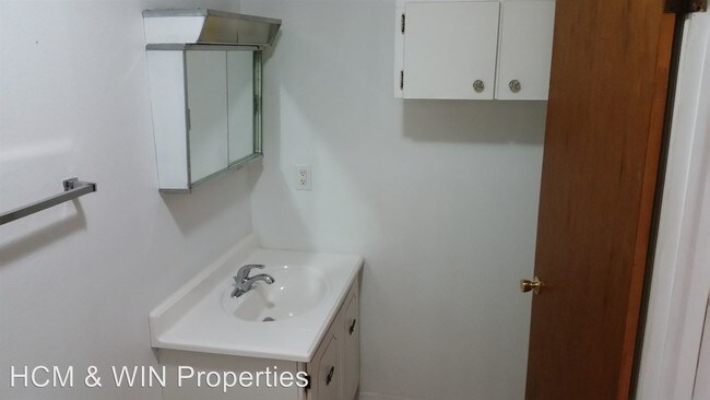 Building Photo - 2875 6th Pl