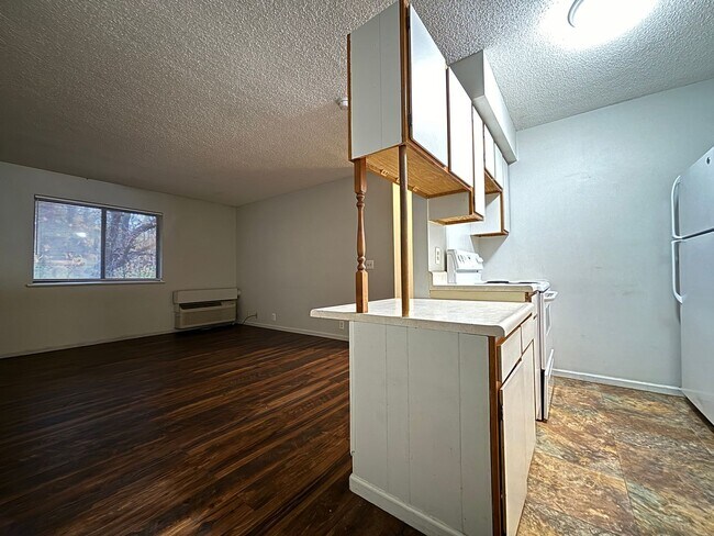 Foto del edificio - 1 Bedroom, 1 Bath Apartment at the Brooksi...