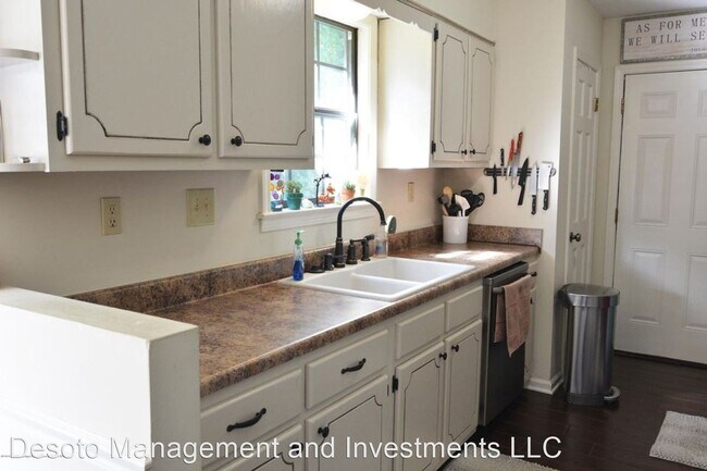 Building Photo - 3 br, 2.5 bath House - 8245 Lance Cove