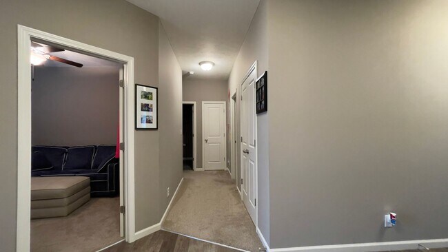 Building Photo - Fieldstone Crossing...3 Bedroom 2 Bath