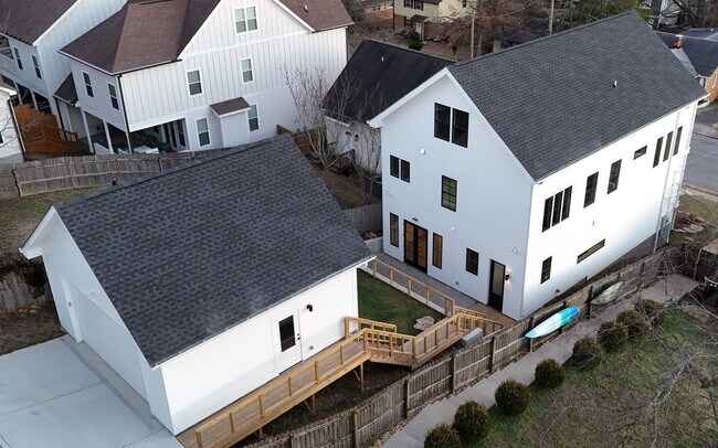 Building Photo - 1010 Wade Ave