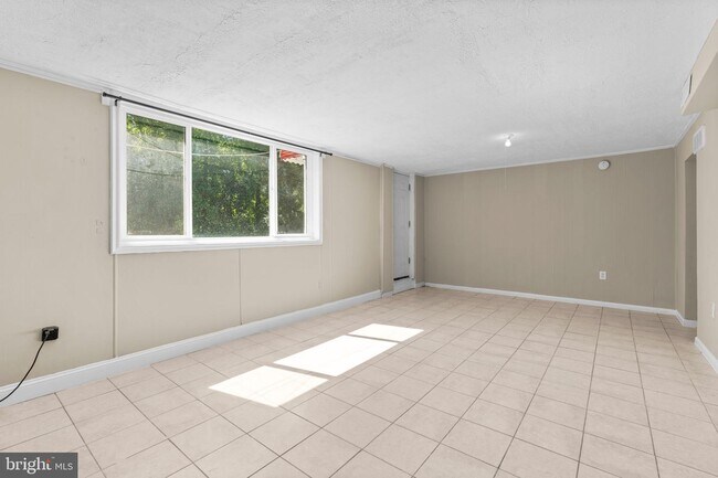 Building Photo - 10879 MD-108