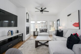 Building Photo - 5450 E Deer Valley Dr