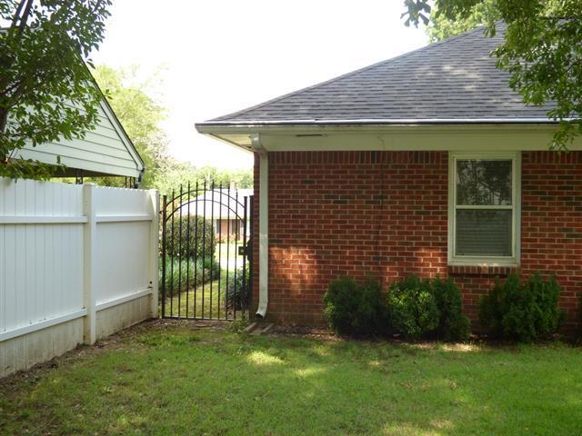 Foto del edificio - 4949 Hampshire Ave