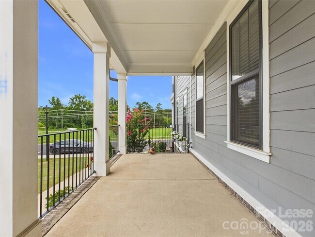Foto del edificio - 10163 Meeting House Dr NW