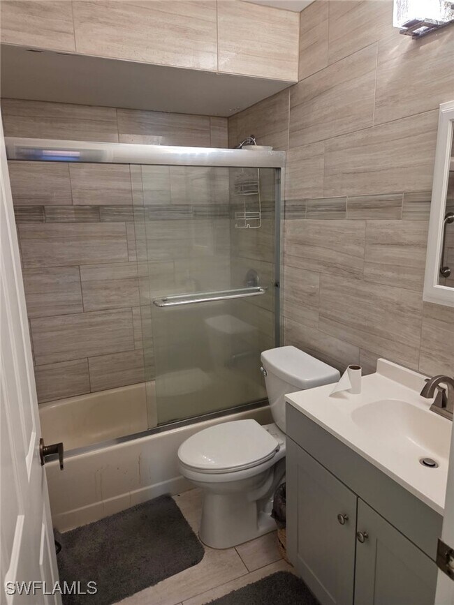 Foto del edificio - 16580 Ginger Ln