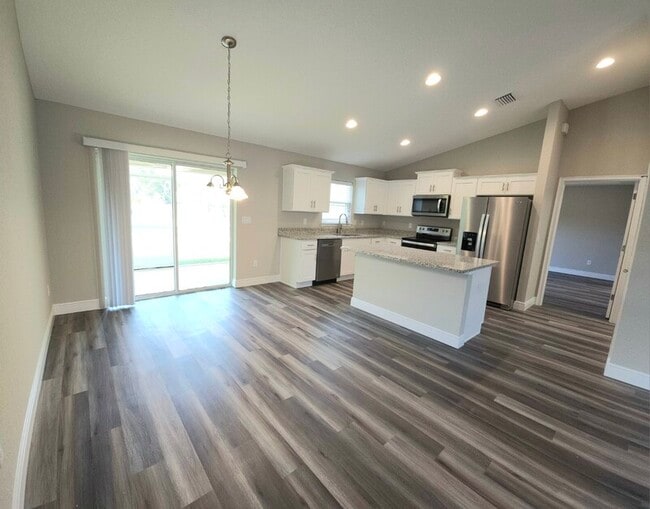 Building Photo - 2959 W Buccaneer Ln