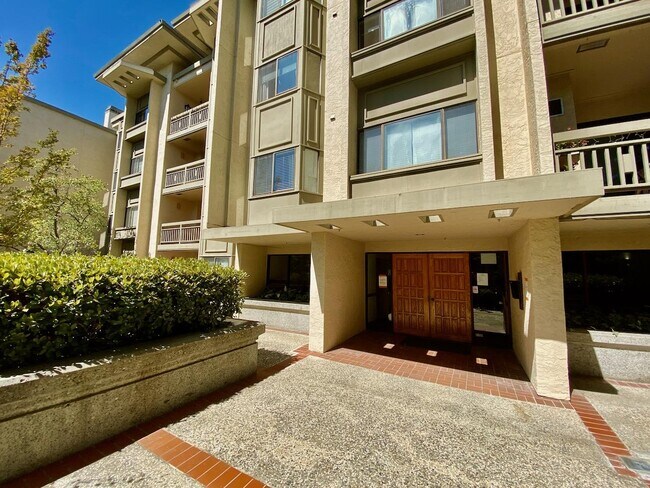 Foto del edificio - 3715 Terstena Pl