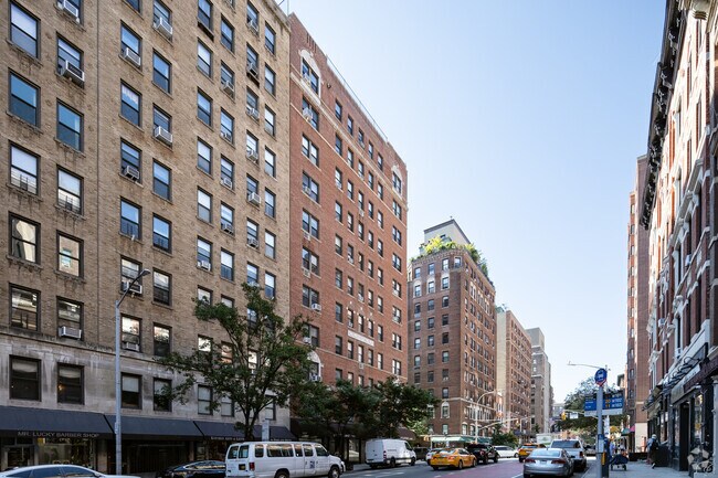 Building Photo - 1425 Lexington Ave