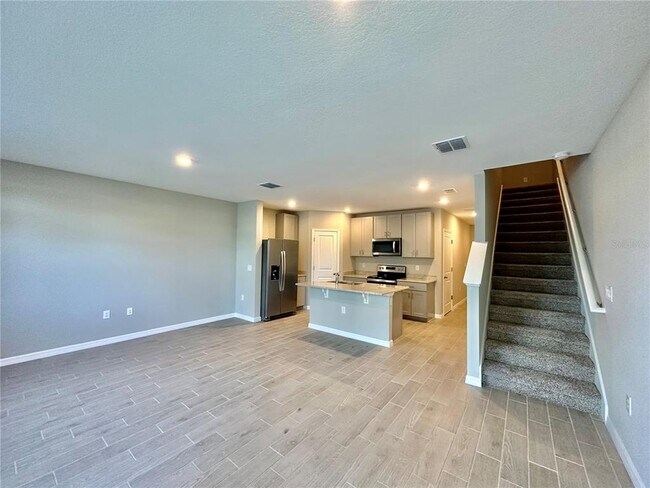 Building Photo - 5868 Ocean Isle Dr
