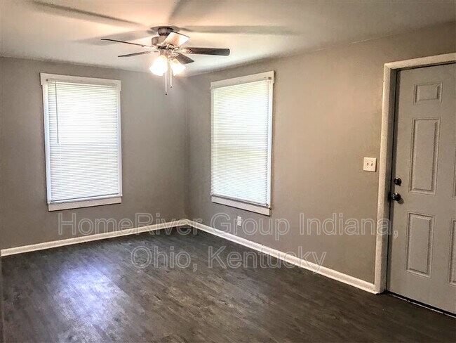 Foto del edificio - 2303 W Oak St