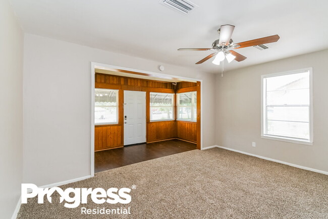 Building Photo - 8111 Marion Cir