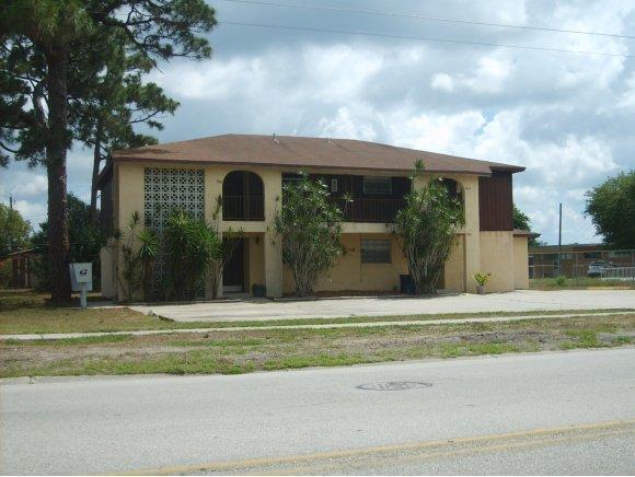 Foto del edificio - 906 Knox McRae Dr