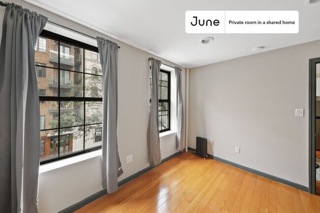 Foto del edificio - Room in Shared 3 bed/1 bath home
