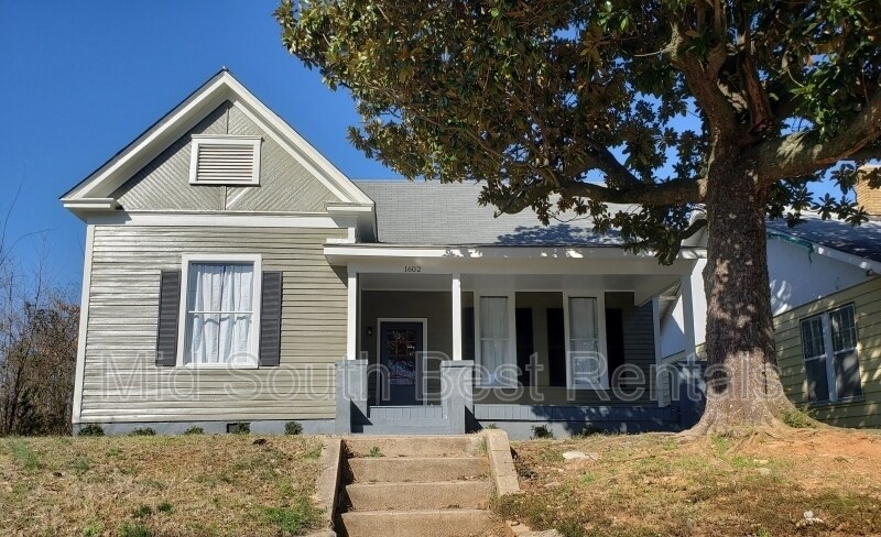 Primary Photo - 1602 S Booker St