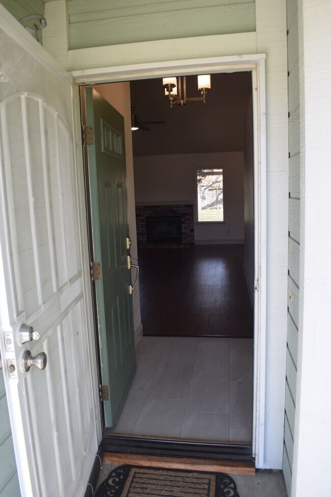Building Photo - 8317 Maple Trails Way