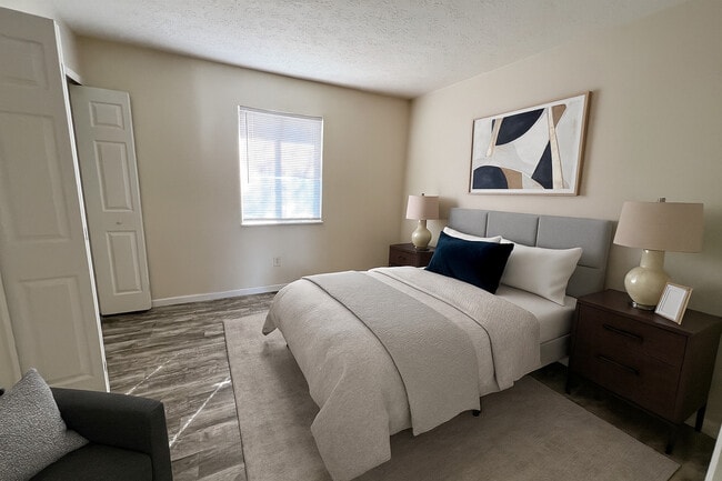 Building Photo - Hobart Apartments