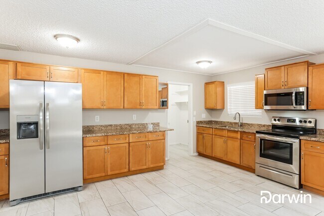 Building Photo - 7623 N 40th Dr