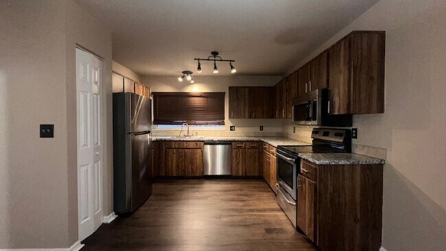 Foto del edificio - Beautiful 3/2.5 Townhome For Rent In Coopersmith