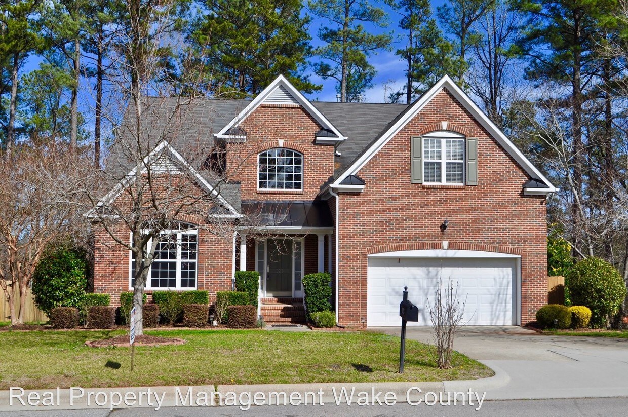 4 br, 3.5 bath House 121 Vista Brooke Drive House for Rent in