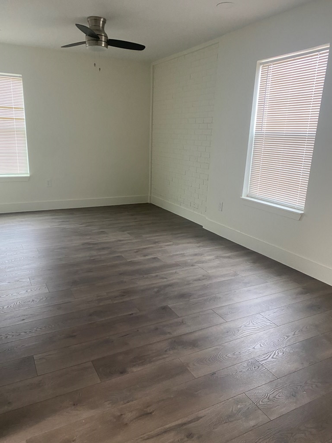 Building Photo - 4301 W Dengar Ave