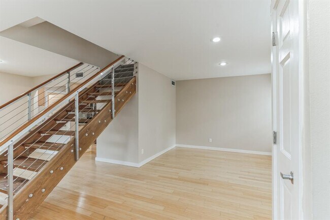 Foto del edificio - 3214 Clawson Rd
