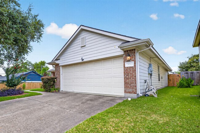 Building Photo - 13022 Cherton Ct