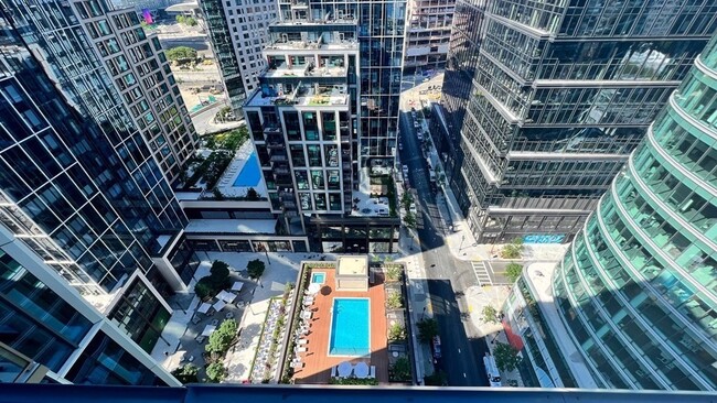 Foto del edificio - 133 Seaport Blvd