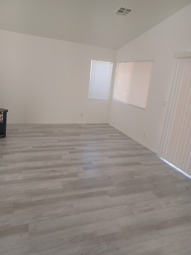 Foto del edificio - 5752 Indian Springs St
