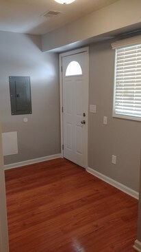 espacio para comer - 130 E Vienna St