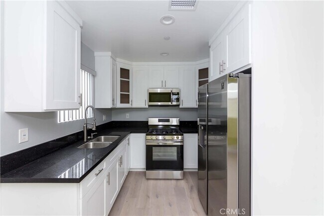 Foto del edificio - 527 W 80th St