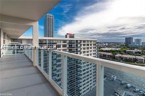 Foto del edificio - 3800 S Ocean Dr