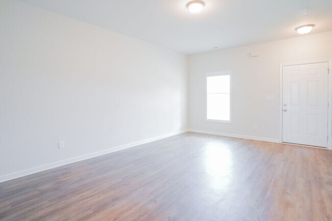 Foto del edificio - 2 Bedroom/2.5 Bath Townhome in Smithfield!
