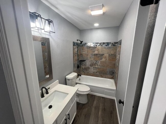 Foto del edificio - 14106 E 19th Pl S